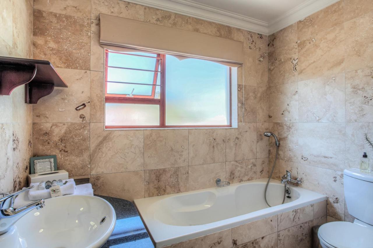Sunninghill Guest Lodges Johannesburg Esterno foto