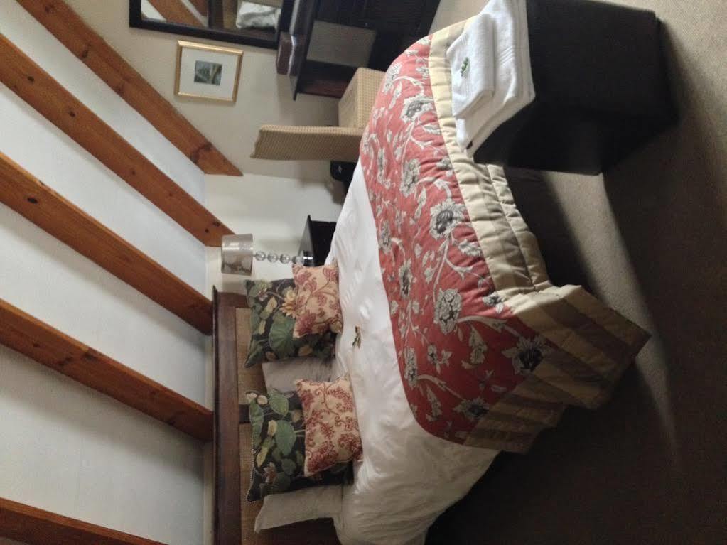 Sunninghill Guest Lodges Johannesburg Esterno foto