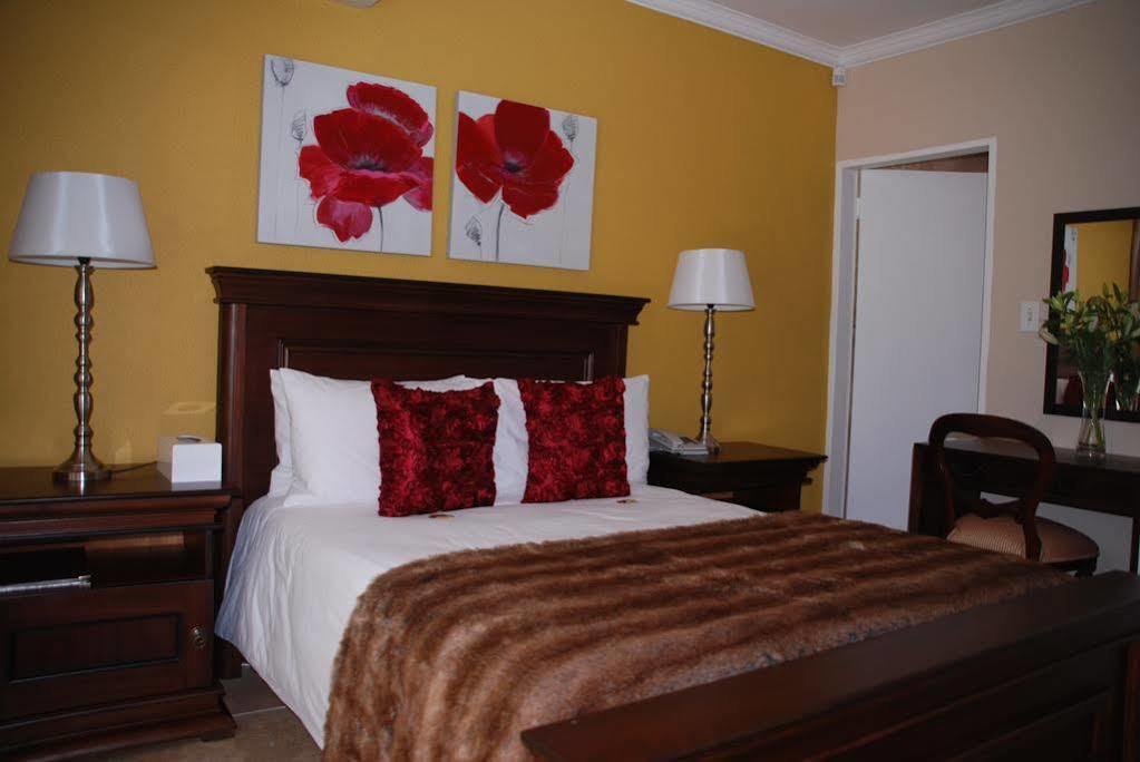 Sunninghill Guest Lodges Johannesburg Esterno foto