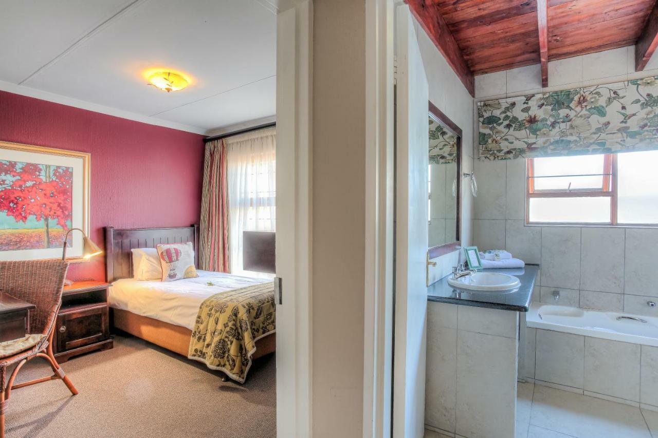 Sunninghill Guest Lodges Johannesburg Esterno foto