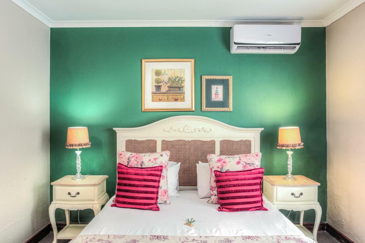 Sunninghill Guest Lodges Johannesburg Esterno foto